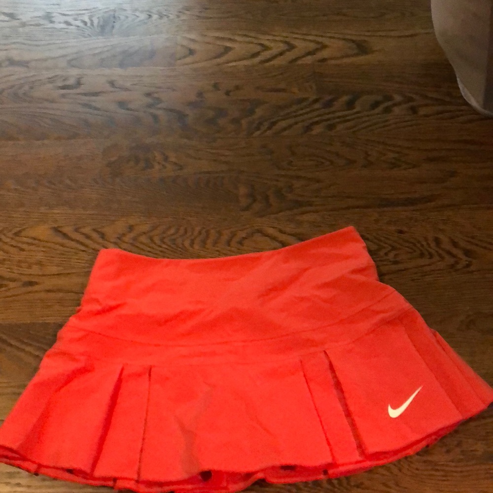Like new Nike skirt built in spandex